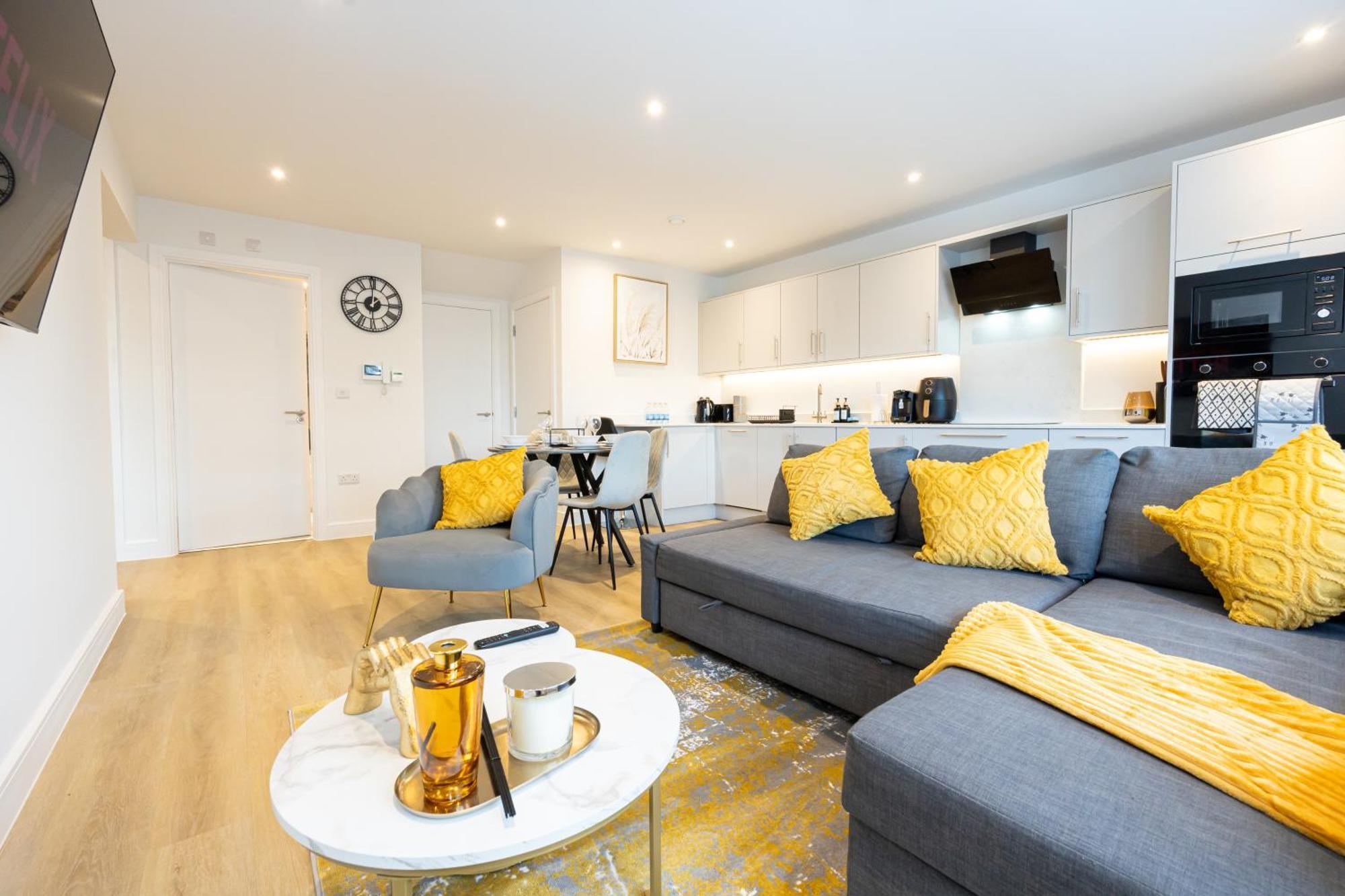 Modern 2 Bed Near Wythenshawe Hospital And Manchester Airport With Parking 외부 사진