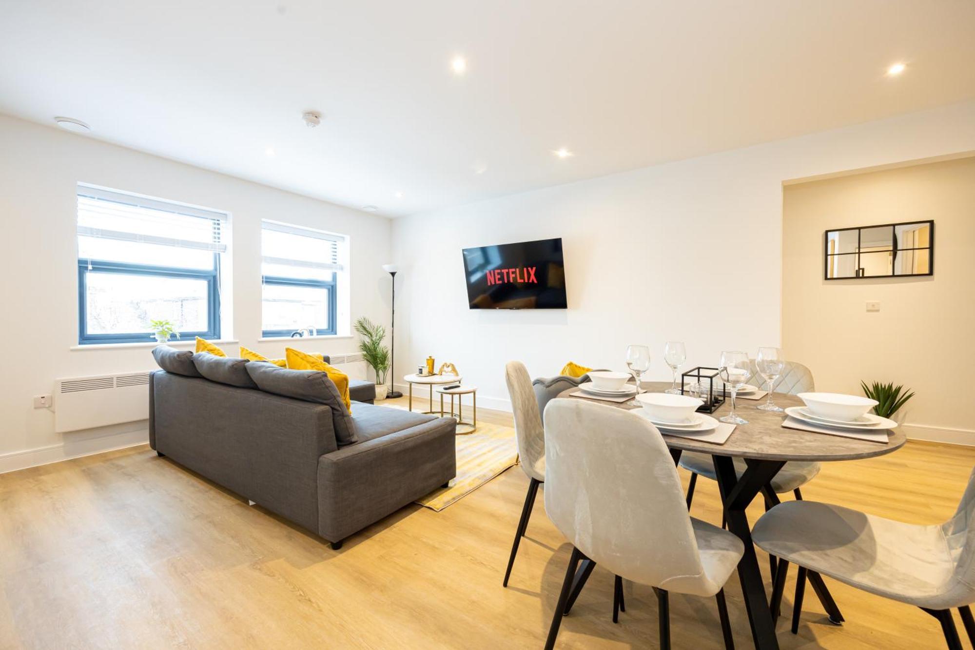 Modern 2 Bed Near Wythenshawe Hospital And Manchester Airport With Parking 외부 사진