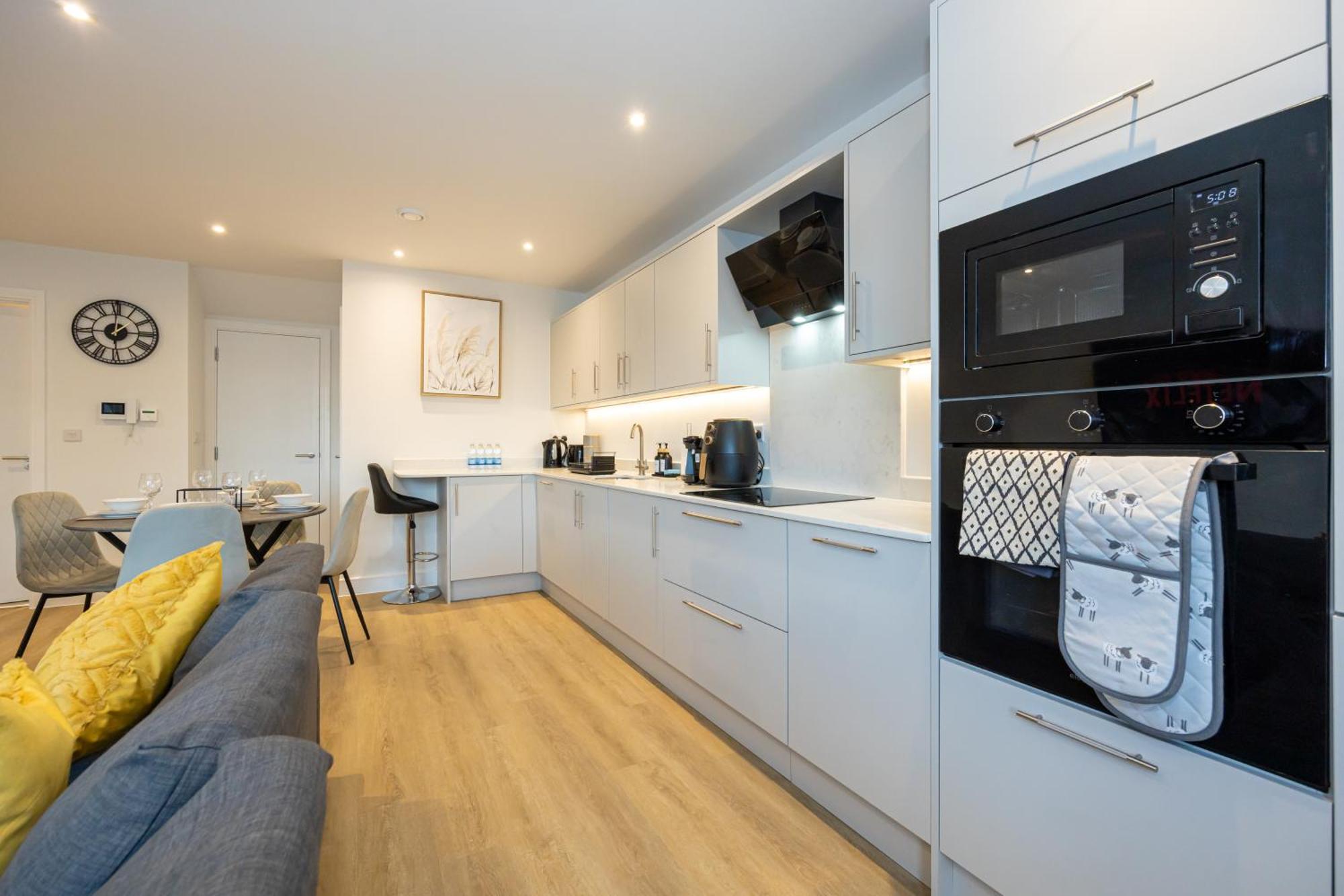 Modern 2 Bed Near Wythenshawe Hospital And Manchester Airport With Parking 외부 사진