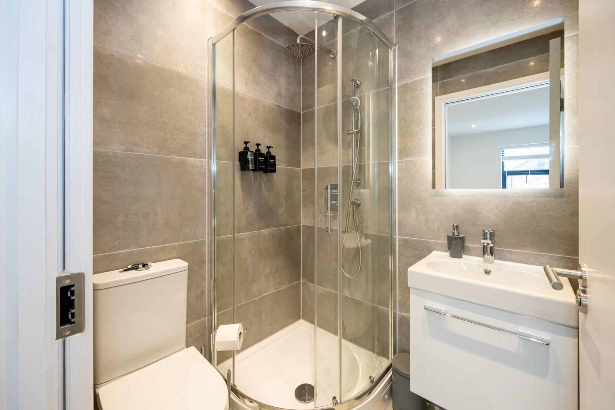 Modern 2 Bed Near Wythenshawe Hospital And Manchester Airport With Parking 외부 사진