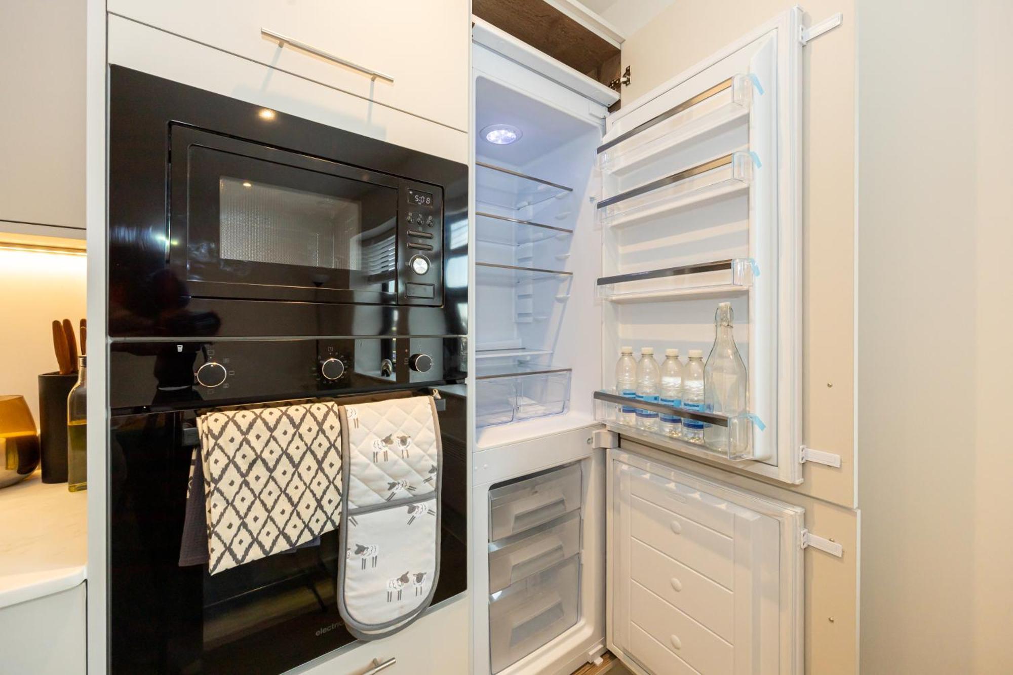 Modern 2 Bed Near Wythenshawe Hospital And Manchester Airport With Parking 외부 사진