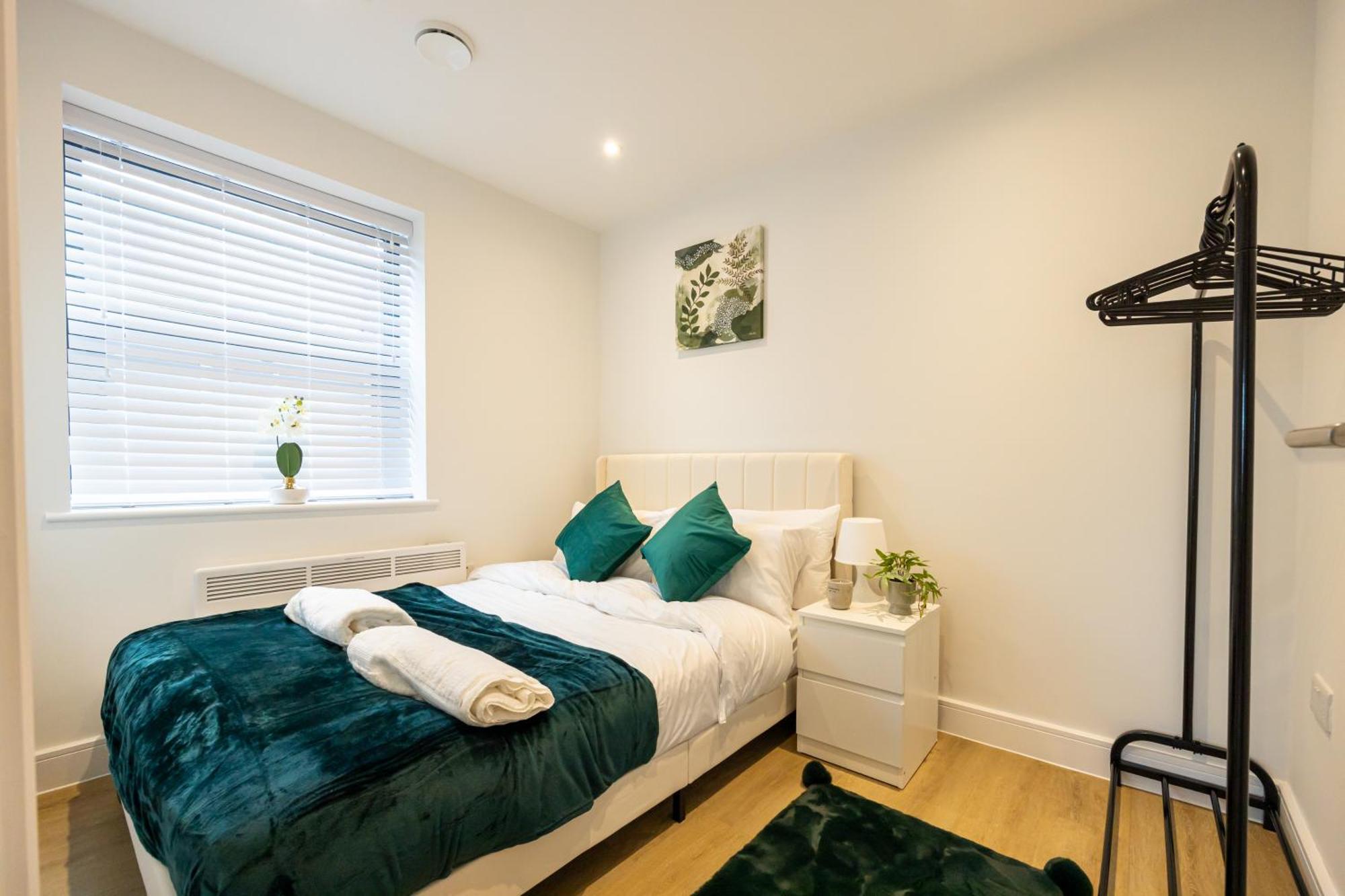Modern 2 Bed Near Wythenshawe Hospital And Manchester Airport With Parking 외부 사진
